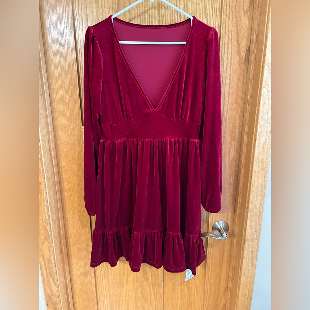NEW Halara Red Deep V Neck Long Sleeve Ruffled Hem Velvet Mini‎ Chill Dress M